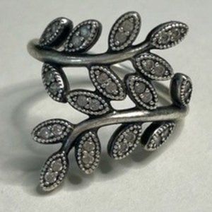 Pandora Tree of Life AUTHENTIC ring
